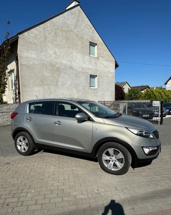 Kia Sportage cena 41900 przebieg: 180000, rok produkcji 2014 z Pelplin małe 106